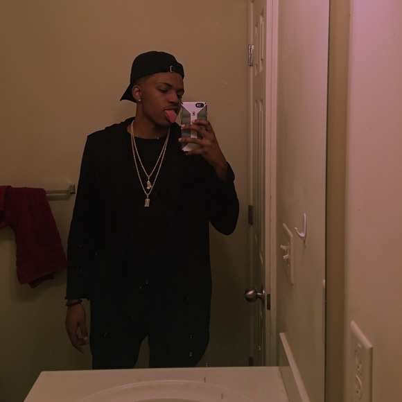 Meet your Posher, Parris - Picture 1 of 1